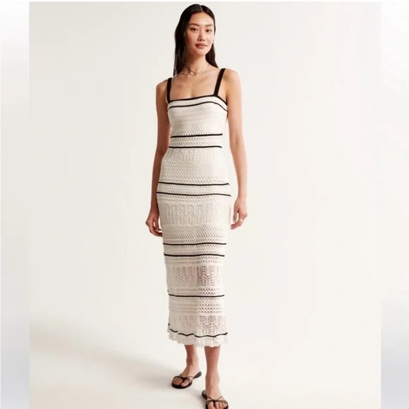 white christmas dresses Abercrombie & Fitch Draped Skirt Maxi Dress – Continuiti
